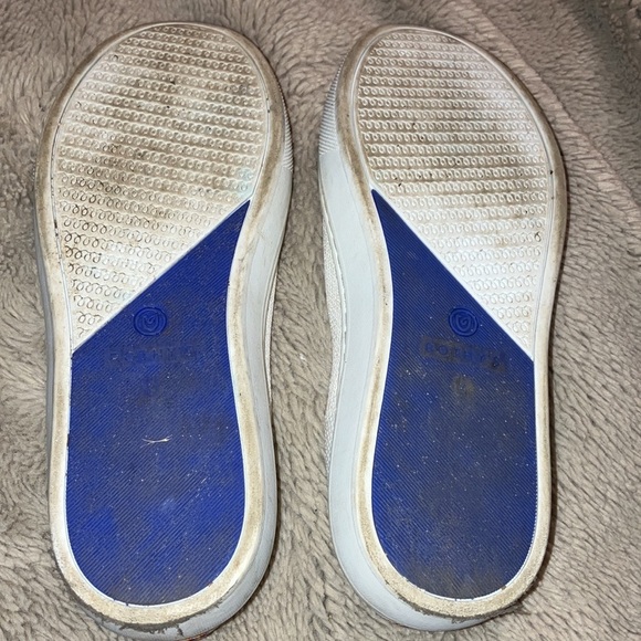 Rothy’s White Rainbow Kids Sneaker, Size 2 - Picture 5 of 5